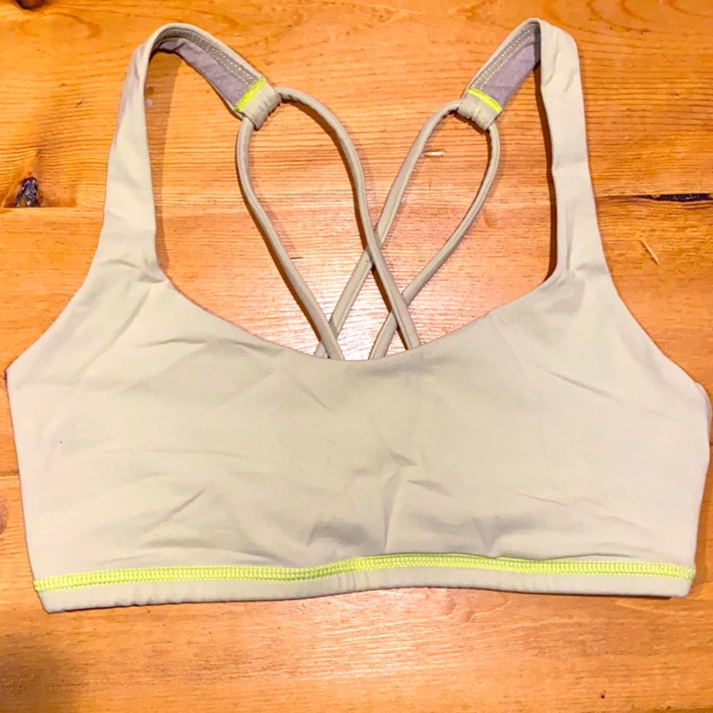 Lululemon sports bra